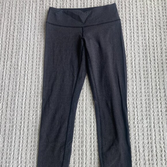 Black Print Lululemon Leggings - Picture 1 of 4